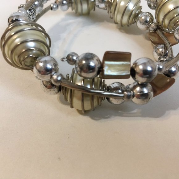 Beaded Coil Bracelet Wire Wrap Multi Layer Faux Pearl Shell Silver Tone Metal - Picture 6 of 6